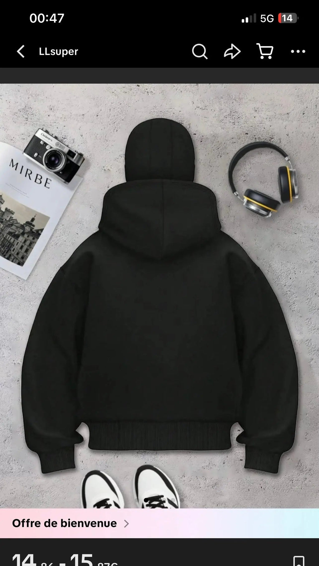 Pull à capuche noir avec masque intégré souluce